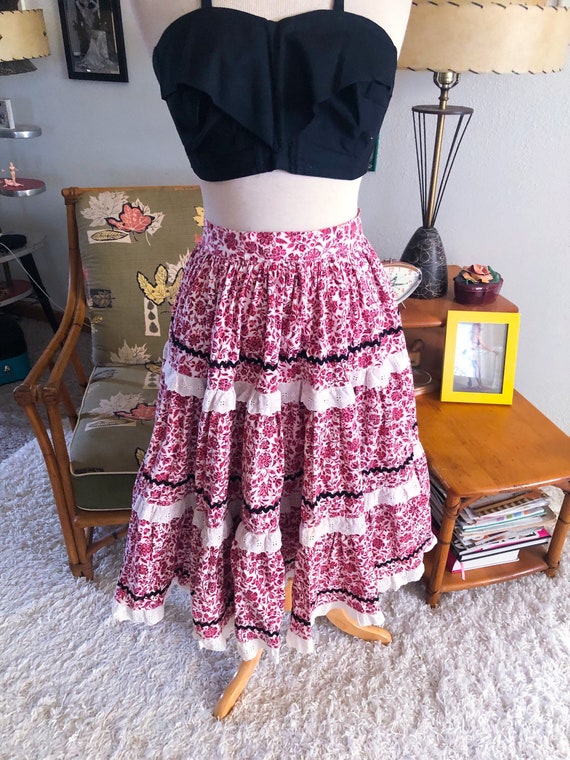 1950s Skirt /50s full skirt floral print / patio s