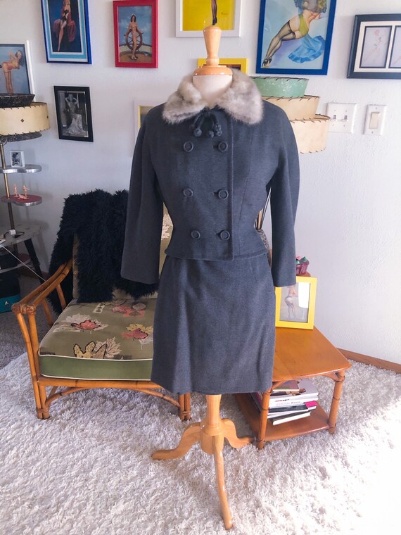 1950s Suit / 50s Wool Jacket Fur Collar Skirt