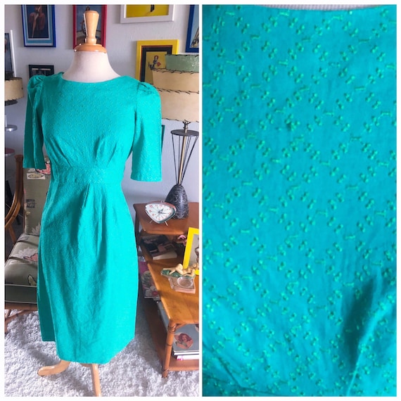 1950s Embroidered Dress / 50s green wiggle dress