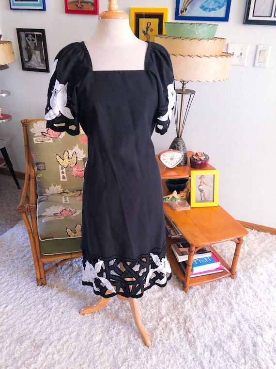 1940s style Dress  / 40s style black dress with fl