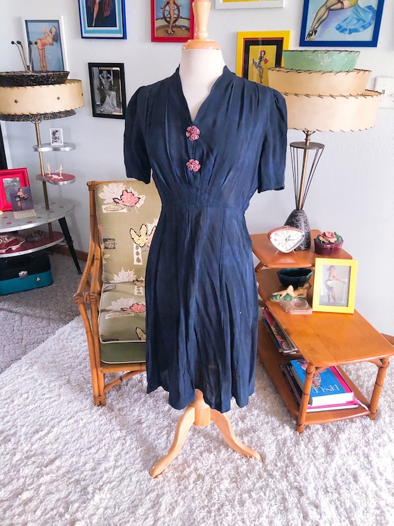 1940s Dress / 40s Rayon Dress / dyed floral dress