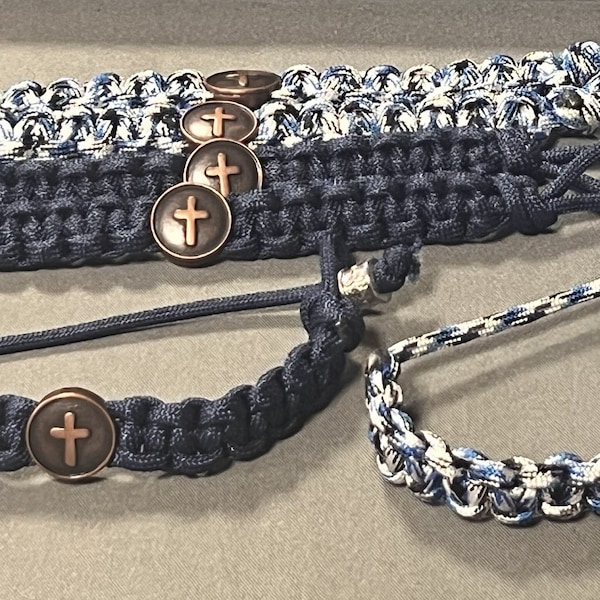 Manly Paracord prayer bracelet, bead clasp. Multiple colors. Cross center bead. Long tail so can be adjusted down to fit smaller wrist. Pa