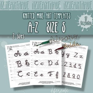Peut inclure: Image de modèles d'art en fil de fer tricoté en taille S, présentant l'alphabet A-Z et les chiffres. Les modèles sont imprimés sur papier blanc avec un fond bleu clair. L'image comprend le texte "17 modèles" et "2 tailles".