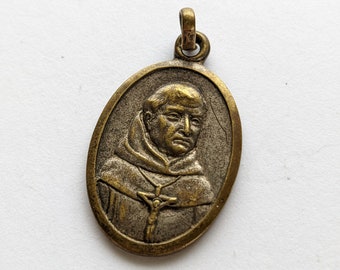 Carmel Mission Religious medallion ~ Founder in 1770 by Father Junipero Serra, Carmel Mission ~ D204