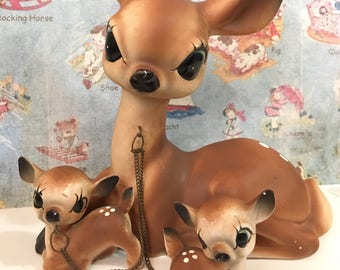 FREE WORLDWIDE SHIPPING Vintage Antique Doe and Fawn Deer Family Collectible Figurines