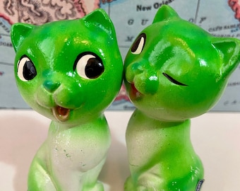 RARE Vintage Flirting Winking Cats Collectible Chalkware Salt and Pepper Shakers Halloween or Cake Toppers