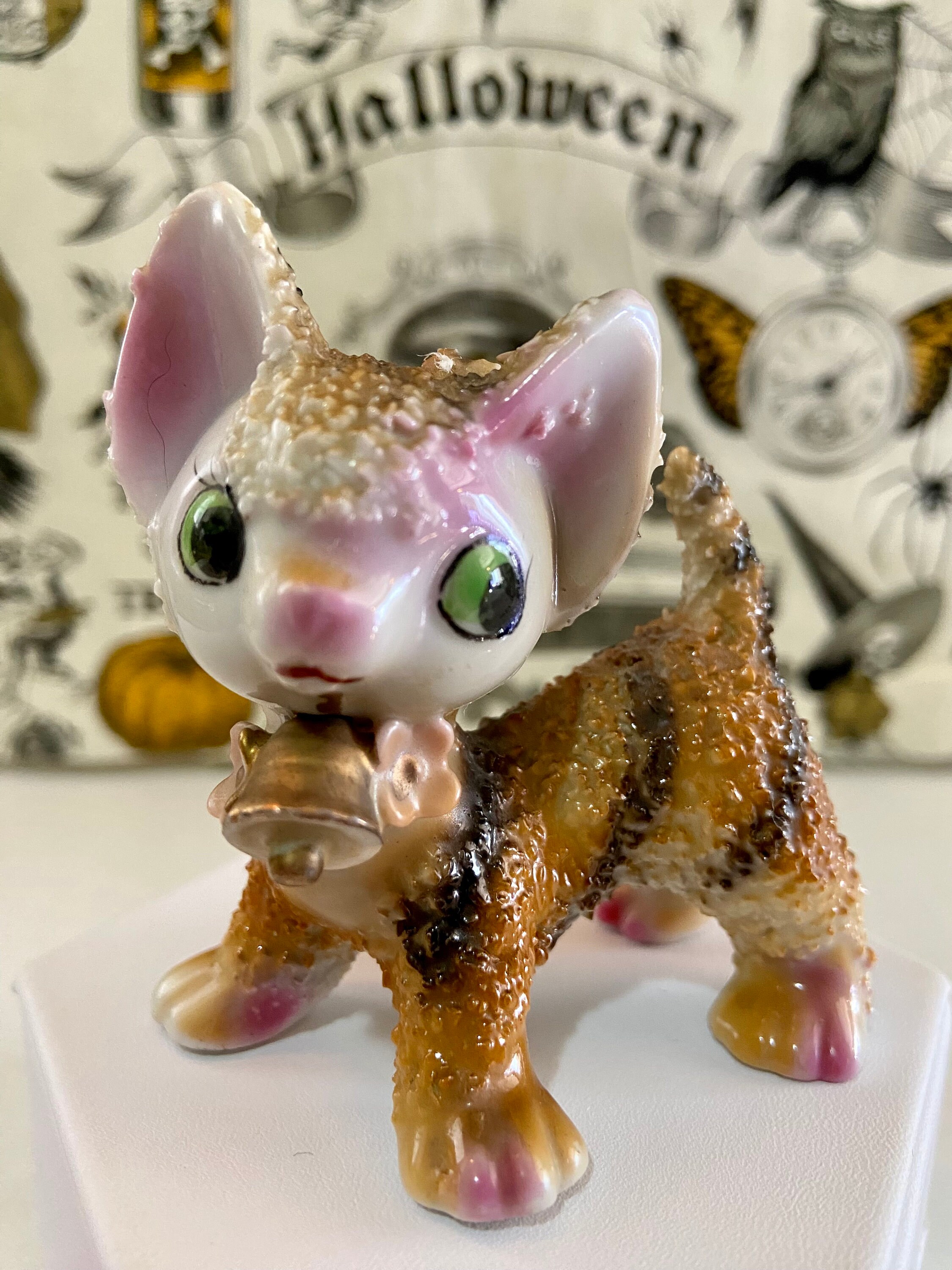 Cat Tchotchke - Etsy