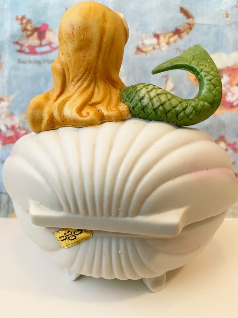 RARE Mermaid In A Clamshell Collectible UCGC Trinket Box or Jewelry Box With Tag image 9