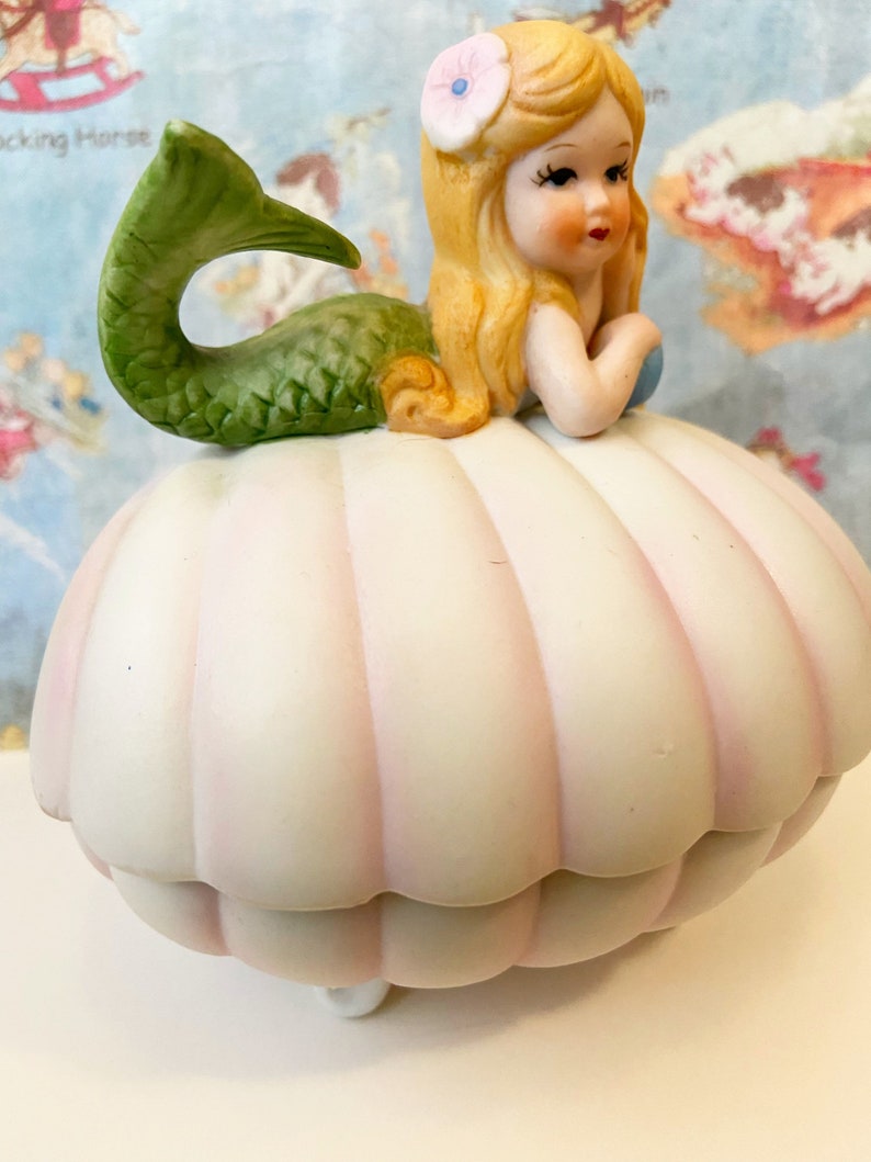 RARE Mermaid In A Clamshell Collectible UCGC Trinket Box or Jewelry Box With Tag image 6