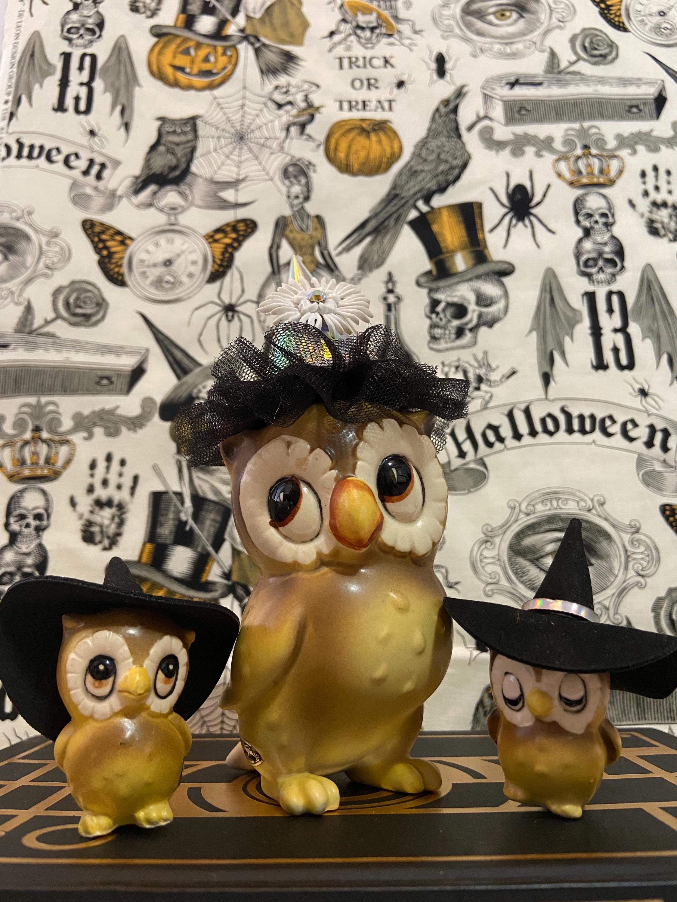 RARE Vintage Owl Witches Family Figurines Josef Originals Collectibles Pyrotechnics Witch Hat