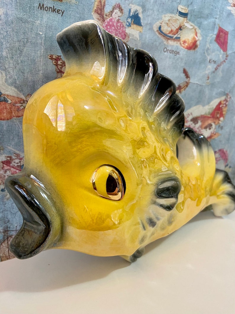 TRES RARE vintage jaune nacré poisson jardinière murale poche murale plaque Ceramicraft à collectionner image 1