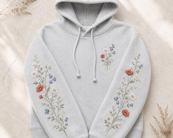 Broderad huvtröja med vildblommor, blommig tröja, botanisk tröja med vallmoprästkrage, huvtröja med Cottagecore-blommor, trädgårdspresent till henne