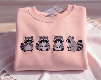 Geborduurde wasbeerliefhebbers ronde hals, schattige dieren sweater, Lazy Raccoon T-shirt, cadeau voor haar, Nature Wildlife Tee