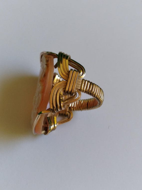 Ring (pre-owned but like new), unsigned and no ot… - image 3