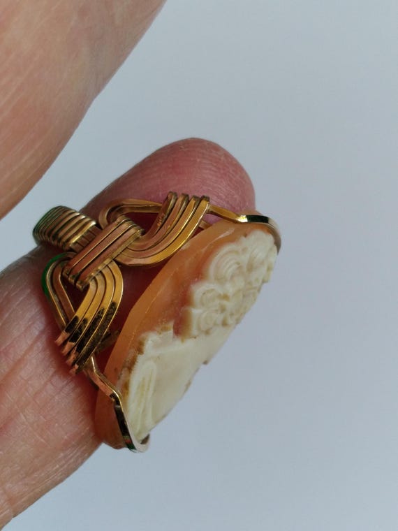 Ring (pre-owned but like new), unsigned and no ot… - image 8