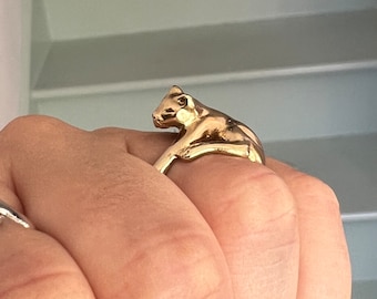 Curled Up Cat Ring Curved Around the Finger Kitten Ring Cat Lover Cat Lady Ring