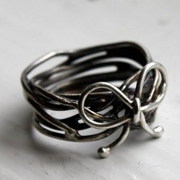 Supreme Bow Ring