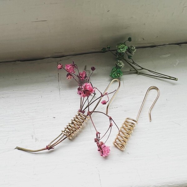 Handmade THE ORIGINAL Flower Hold Vase Dangle Drop 14k goldfilled spiral stud earring wildflower coil earring