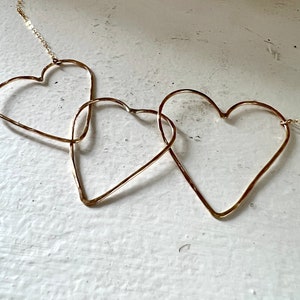 HANDMADE Three Heart Link Necklace Handmade in 14k Goldfilled Wire image 2