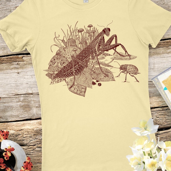 Nature Gift - Animal Shirt - Bug - Women's Tshirt - Women's Graphic Tee - Women's Gift - Praying Mantis Insect - Art Lover Gift