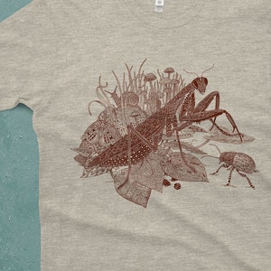 Praying Mantis Men's Tshirt - Insect Shirt - Men's Graphic Tee - Insect Art - Unique Gifts for Him - Preying Mantis
