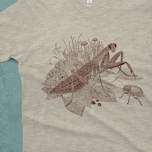 Praying Mantis Men&#39;s Tshirt - Insect Shirt - Men&#39;s Graphic Tee - Insect Art - Unique Gifts for Him - Preying Mantis