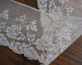 Vintage Ivory White Wide Lace 4.5" wide Beading Lace BTY