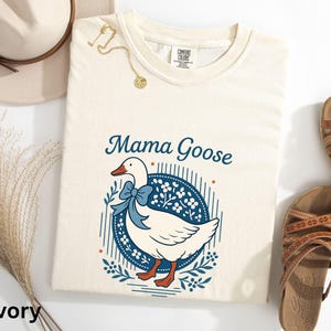 Mama Goose Shirt | Silly Goose Mama Shirt | Vintage Goose Shirt for New Mom | Coquette Bow Goose T Shirt | Funny Duck Shirt for Mom