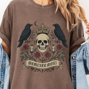 Memento Mori Goth T-Shirt: Skull & Roses, Dark Academia Raven Design