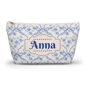 Personalized Makeup Bag | Custom Makeup Bag | Floral Toiletry Bag | Hydrangea Cosmetic Bag, Coquette Makeup Bag, Personalized Medicine Pouch