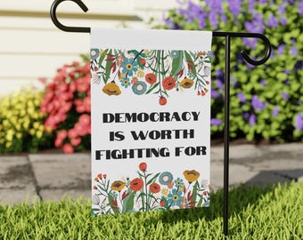demokrat Gartenfahne | Für die Yard-Flagge der Demokratie lohnt sich der Kampf Anti Trump Gartenschild | Pro Democracy Rasenschild | Anti Maga Widerstand Flagge