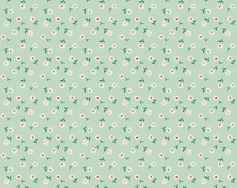Riley Blake, Berry and Sage by Lori Holt, Daisy Sage, C17395, 100% Quilting Cotton Fabric