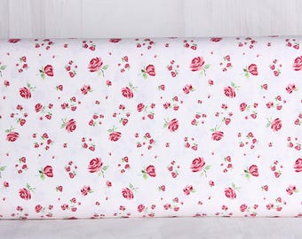 Poppie Cotton, Stolen Moments, Tossed Roses Blanc, 100% Quilting Cotton Fabric