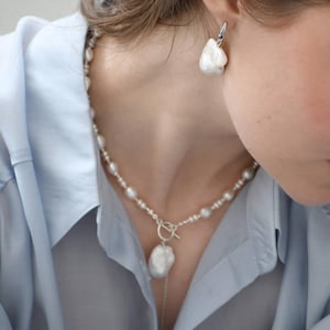 バロックパールネックレス：スターリングシルバーのトグルクラスプ、ミックスパールジュエリー