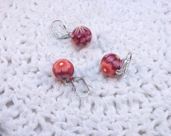 Handmade Polymer Clay Stitch Markers, Pretty Red Flowers, Locking Closure