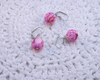 Handmade Polymer Clay Stitch Markers, Colorful Pink Flowers, Locking Closure