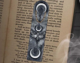 Death Moth Bookmark / Skull Butterfly / Insect Art / Book Lover Gifts / Crescent Moon / Journaling / Bookmarker / Reader / Author Book Mark