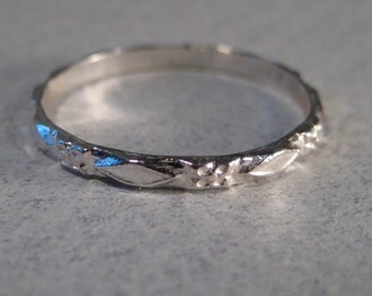 Band Ring... - Diamond - Flower - Sterling Silver