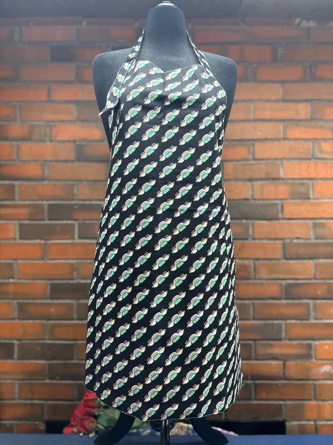 Perk Cloth Central Perk Friends Womens Apron Lined With Pockets Adjustable ...