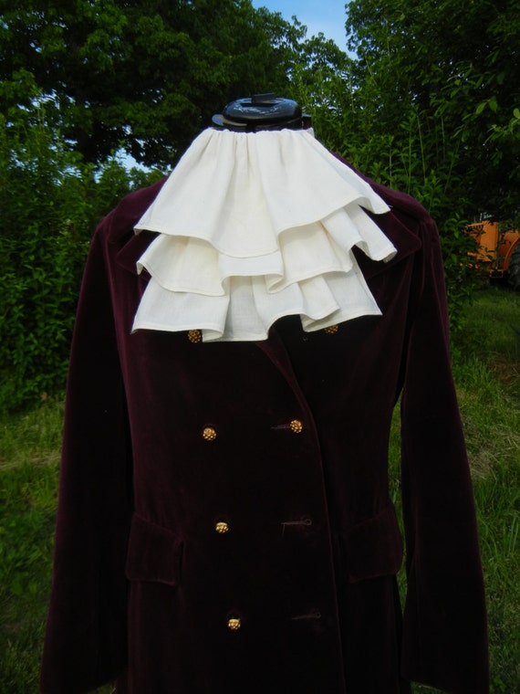 Miles Edgeworth Jabot, Ace Attorney
