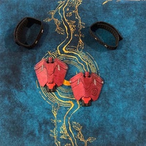 Fully painted/ adjustable Magnetized Webshooters