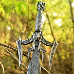 Damaskusvärd, vikingasvärd, handsmidet svärd, långt svärd, svärd, halvtangsvärd för fantasysvärd, lajvsvärd, present till marskalkar, födelsedagspresent. Fantsay Sword