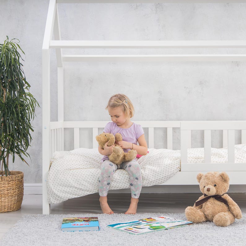 Lit cabane pour tout-petit Montessori en bois de pin massif (90 x 200) avec tiroirs, lit pour tout-petit avec lit gigogne image 6