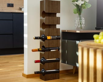 Wandmontiertes Weinregal aus europäischer Eiche - Perfektes Geschenk für Weinliebhaber