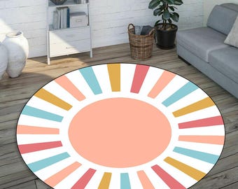 Op de afbeelding: Een set van drie keramische mokken met een gespikkelde, matte afwerking. De mokken zijn in crème, lichtgrijs en donkergrijs. Elke mok heeft een eenvoudig, minimalistisch ontwerp en een afgeronde handgreep.