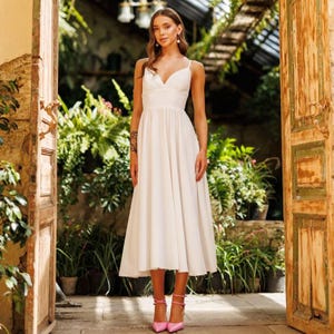 Bridal Reception Dress White Sleeveless Midi Dress with V-Neckline Perfect for Garden Parties or Summer Celebrations
