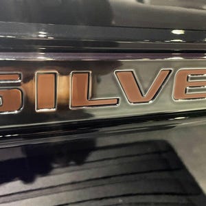 Premium Cast Vinyl Decal Letters for 2019-2025 Silverado Fender and Tailgate Emblems bild 3