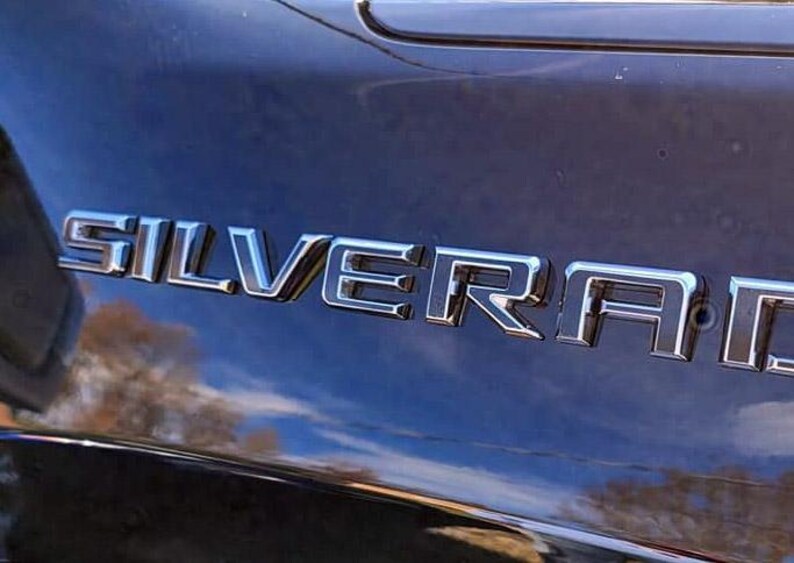Premium Cast Vinyl Decal Letters for 2019-2025 Silverado Fender and Tailgate Emblems bild 4