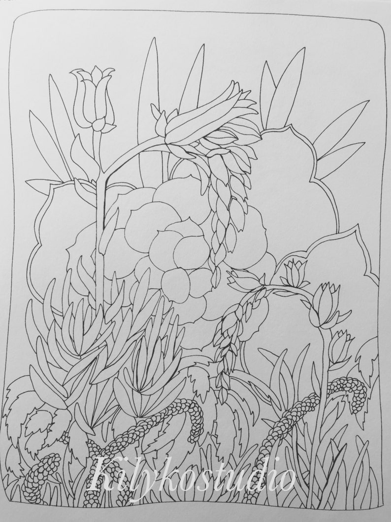 Peut inclure: Un dessin au trait noir et blanc d'un arrangement floral avec diff&eacute;rentes fleurs et feuilles. Le dessin est d&eacute;taill&eacute; et complexe, avec un accent sur les lignes et les formes d&eacute;licates des fleurs.
