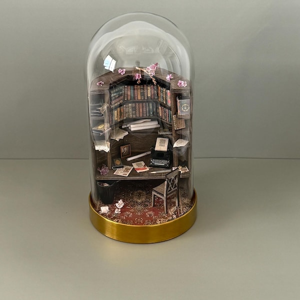 Salle d'écrivain miniature sous cloche de verre, scène de bibliothèque vintage, décoration d'étagère faite main, diorama, cloche, cadeau pour amoureux des livres, machine à écrire